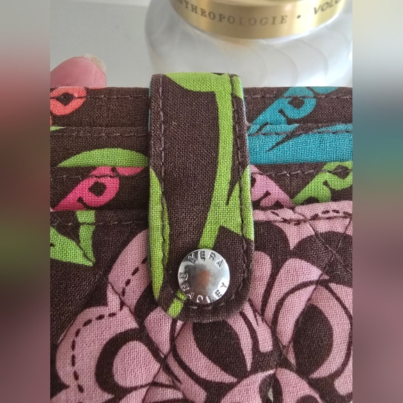 Vera Bradley Zip ID Case in the retired Lola pattern - Picture 2 of 3